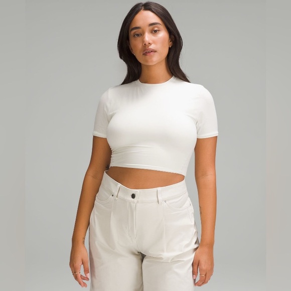 🍋NWT Lululemon Wundermost Ultra-Soft Lulu Crewneck Cropped T-Shirt💋 - Picture 1 of 5
